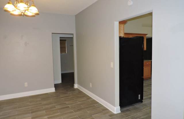 7105 Annandale Dr Gallery 4