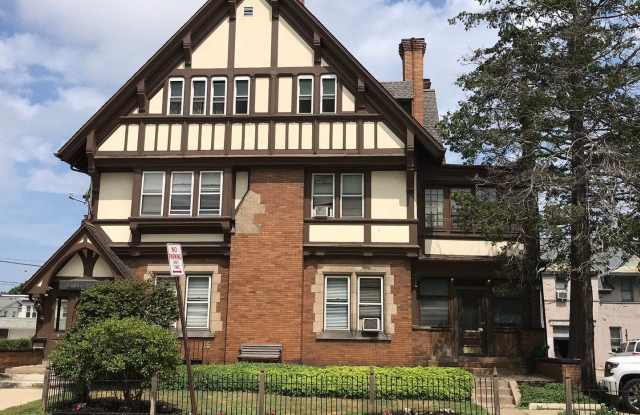 230 West 9th Street photos photos