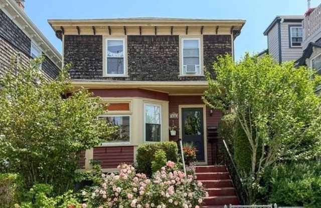 616 Thames Street Gallery 1