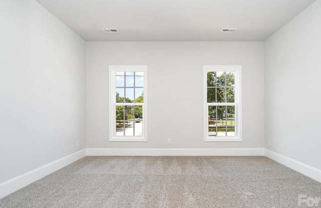 10215 Rainier Trail Drive Northwest Gallery 1