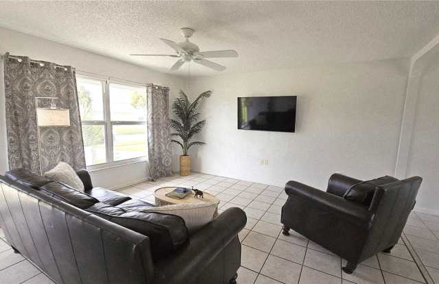 13398 BALLON Avenue Gallery 3