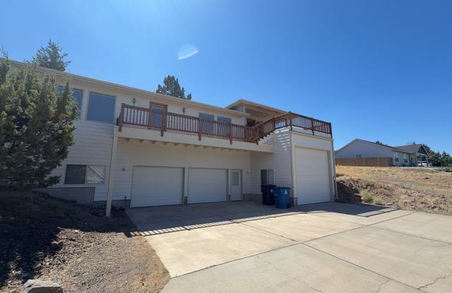 3 Bedroom / 2 Bathroom Home with Large 2 Car garage With Shop Area and RV photos photos