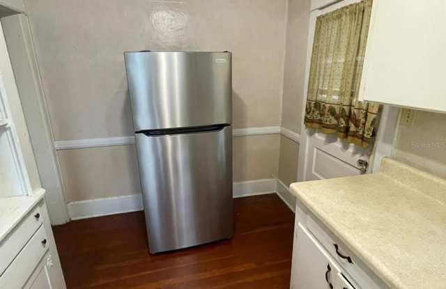 670 AVENUE B NW Gallery 3