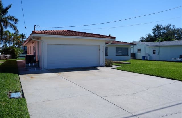 513 CRYSTAL DRIVE - 513 Crystal Drive, Madeira Beach, FL 33708