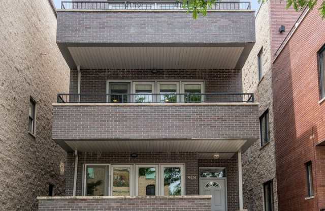 918 N Wood Street photos photos