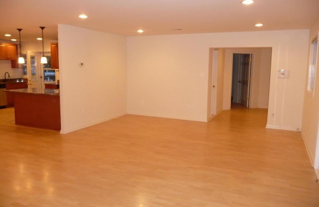 3517 FOREST DR Gallery 3