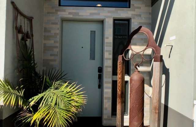 2529 State Street Gallery 4