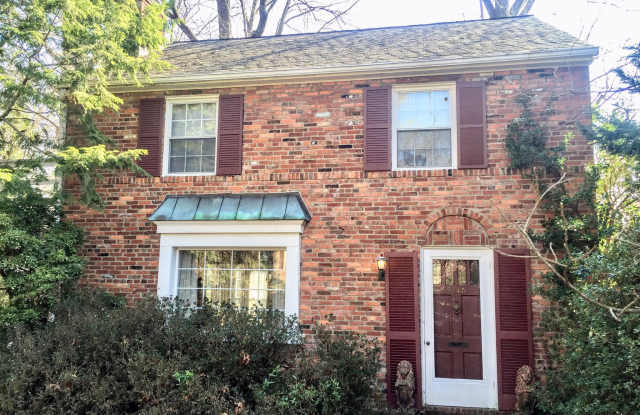 2145 COURTHOUSE ROAD - 2145 N Courthouse Rd, Arlington, VA 22201