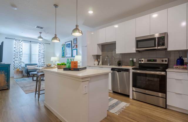 Havana Square Apartments Gallery 4