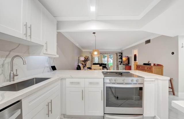 2900 Fiore Way - 2900 Fiore Way, Delray Beach, FL 33445