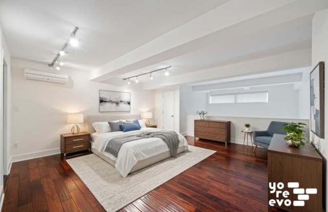 251 West 19th Street Gallery 4