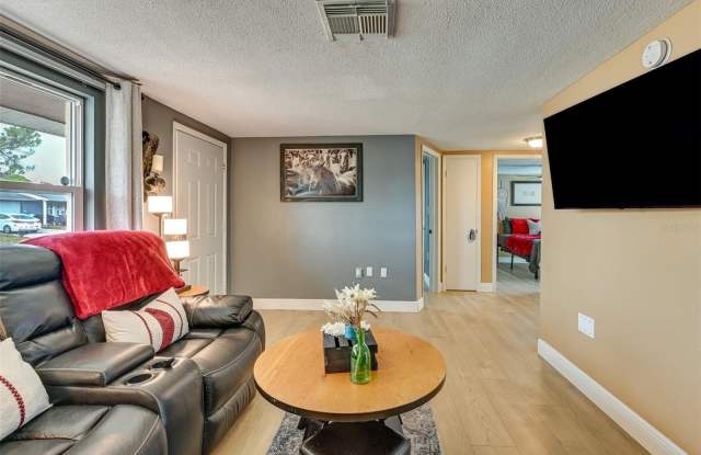 9746 LAKE CHRISE Lane Gallery 4