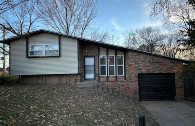 3BR/2.5BA Home Available 12/1 photos photos