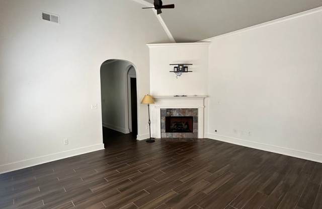 Beautiful home in Birmingham - Coming Soon Gallery 4