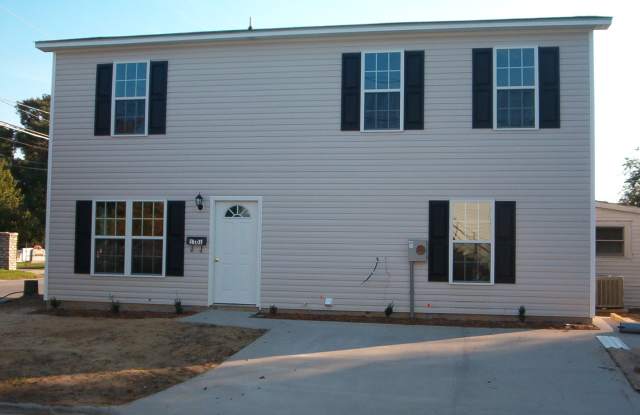 Nice 2 Story home in Town photos photos