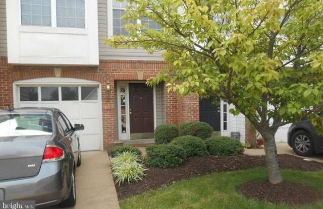 12885 TITANIA Way - 12885 Titania Way, Lake Ridge, VA 22192