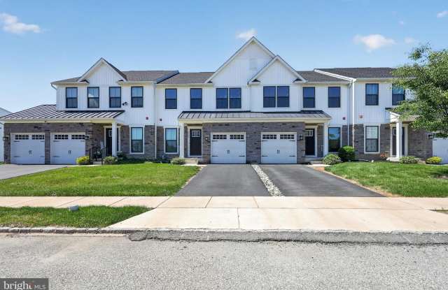 8005 MILLTOWN Circle Gallery 2