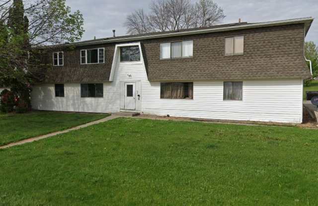 1220 Meadow Ln Gallery 3