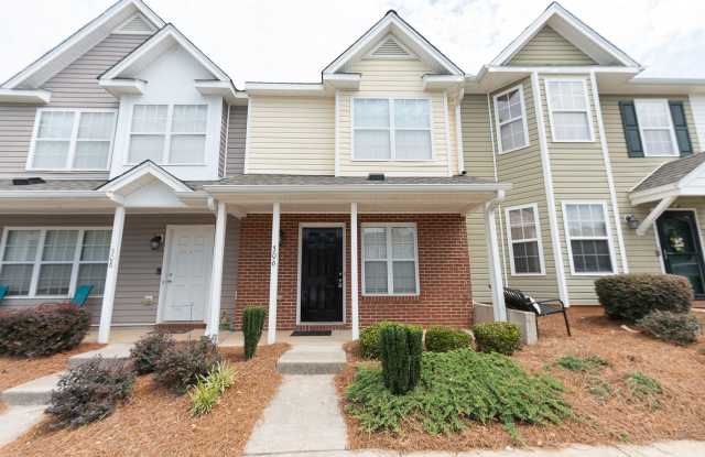 Beautifully Updated 2-Bedroom, 2.5-Bath Townhome in Greensboro photos photos