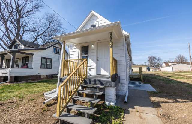 A Great 2BD/1.5BA Single Family Home That Has Been Recently Renovated photos photos