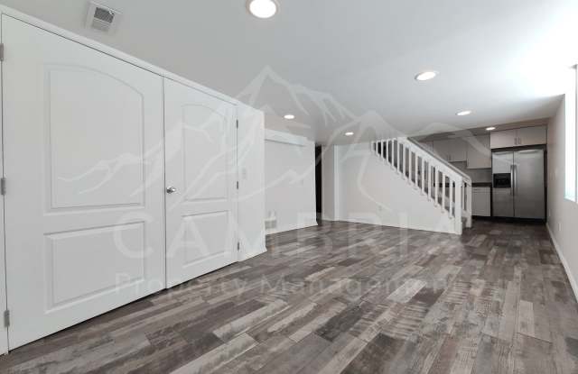 5076 Glendon Street photos photos