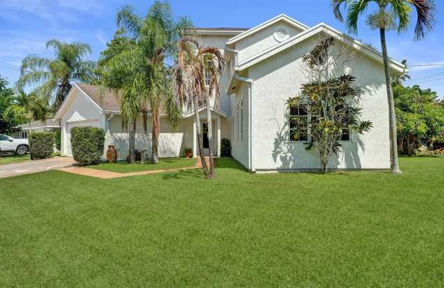 9497 SE RIVER Terrace Gallery 1