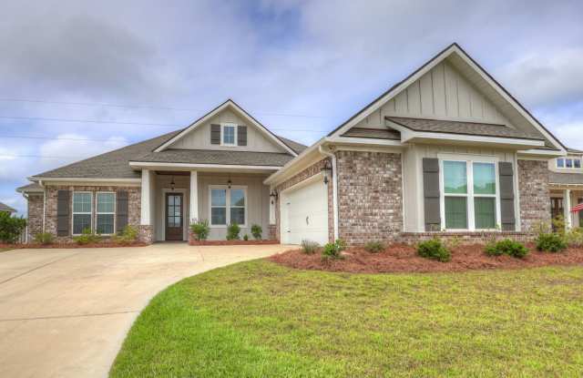 4BD 3B HOME LOCATED IN OLD BATTLES! - 442 McClellan Boulevard, Point Clear, AL 36532