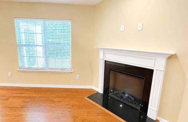 3628 Thornbrook Drive Gallery 3