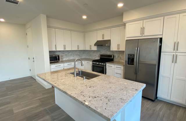 Recently Built and Immaculate 3 Bedroom 2.5 Bathroom Condo in Milpitas photos photos