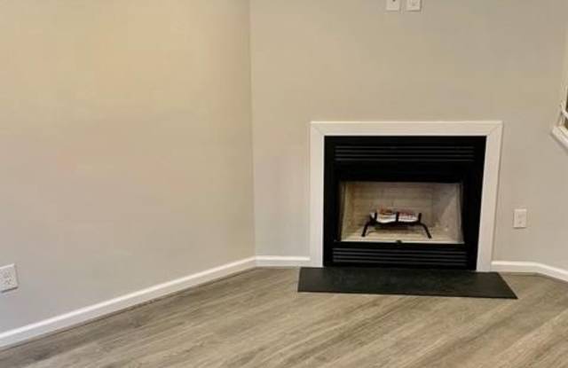 9423 COLLETTE Way Gallery 3