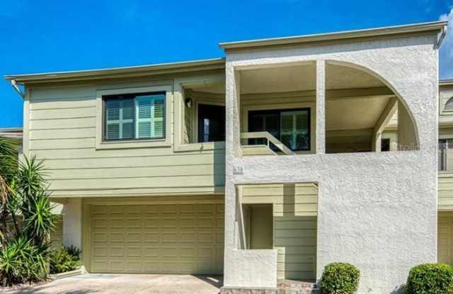 630 DRAKE LANE N - 630 Drake Lane North, Dunedin, FL 34698