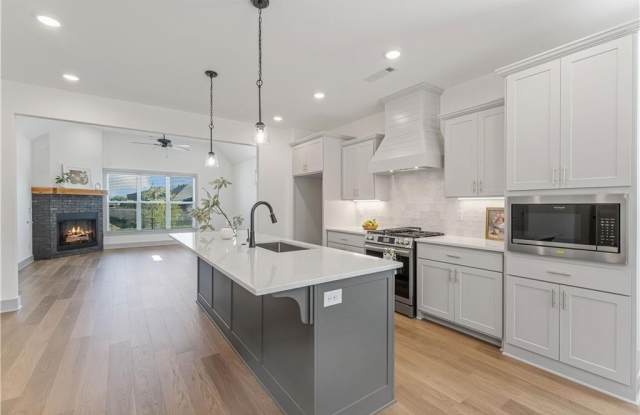 3206  SW Rosemont  AVE photos photos
