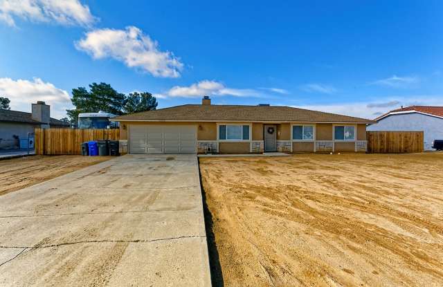 Desirable Apple Valley Single-Story on Expansive Lot | 3 Bed, 2 Bath Beauty photos photos