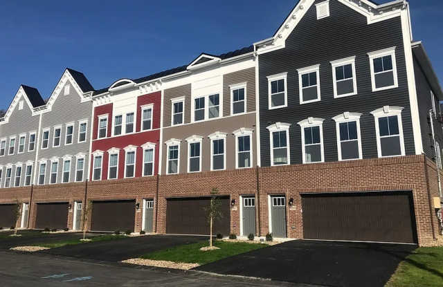Beautiful Townhome in Cannonsburg! - 2 Bedroom photos photos