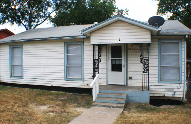5427 Terrace Trl - 5427 Terrace Trail, Sansom Park, TX 76114