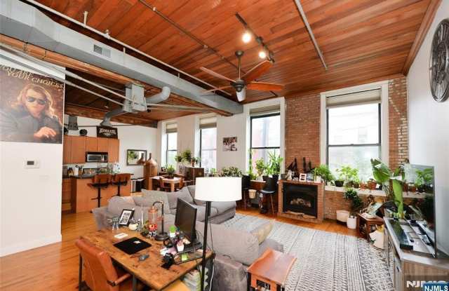 126 Webster Avenue 1G - 126 Webster Avenue, Jersey City, NJ 07307