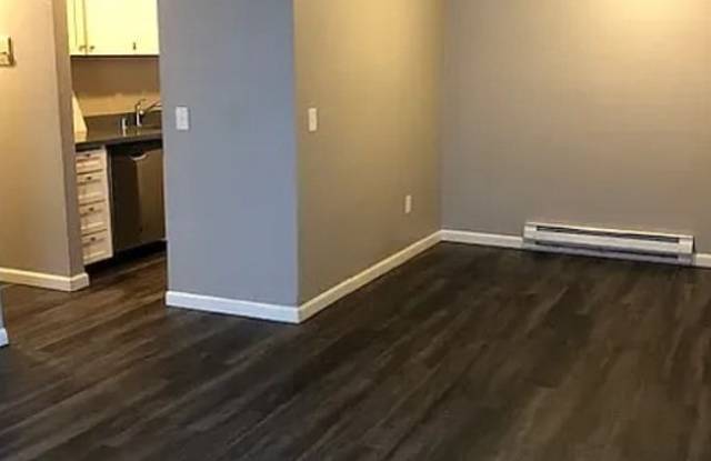 Emerald Place Apartments Gallery 2
