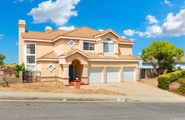 19711 E Country Hollow Drive Gallery 3