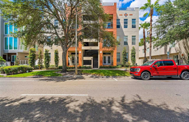 535 4TH AVENUE S - 535 4th Avenue South, St. Petersburg, FL 33701