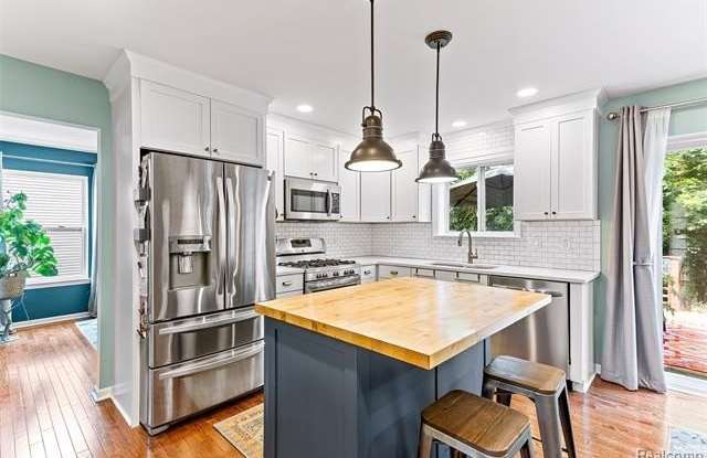 32724 Laurelwood Court Gallery 2
