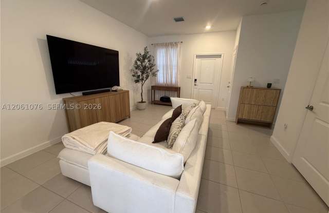 23382 SW 133rd Ct Gallery 3