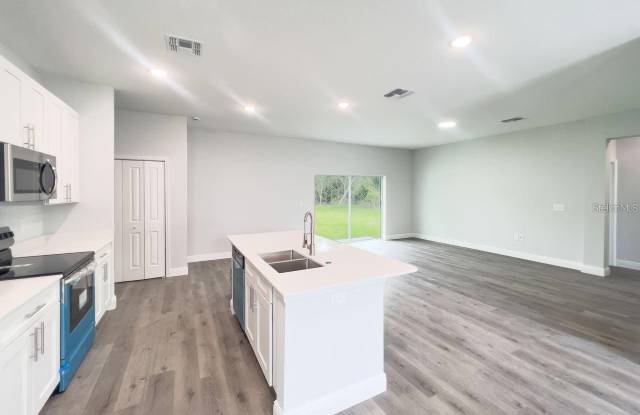 15 SPRING TRAIL Gallery 2