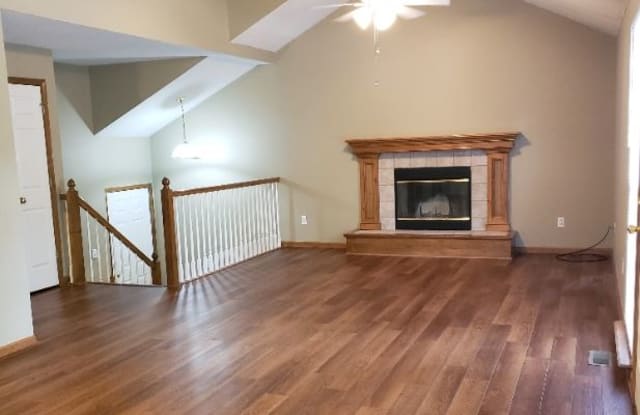 15124 Kelly Drive - 15124 Kelly Drive, Smithville, MO 64089