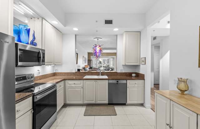 9 HARBOUR ISLE Drive E Gallery 3