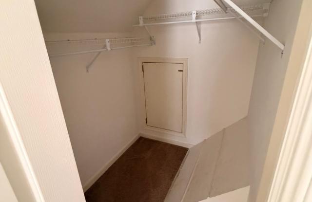 4814 Grassy Knoll Gallery 4
