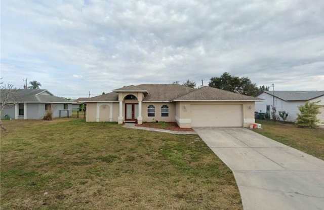 4345 SW 6th Avenue photos photos