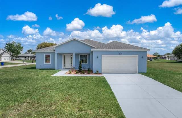 1025 Greenway Ter photos photos