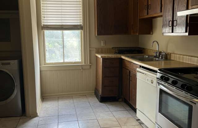2005 Howard Street - B - 2005 Howard Street, Savannah, GA 31401