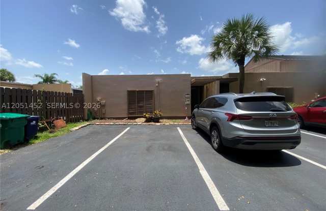 16100 Kilmarnock Dr photos photos