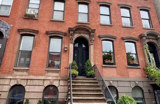 12 MADISON ST photos photos